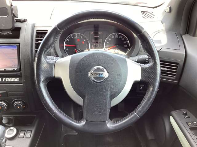 2011 Nissan X-Trail – thumbnail 3