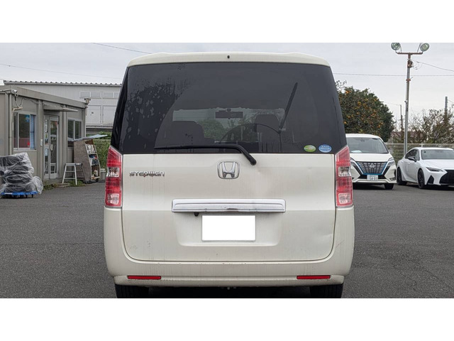 2010 Honda Stepwgn – thumbnail 4