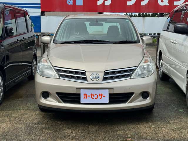 2011 Nissan Tiida Latio – thumbnail 2