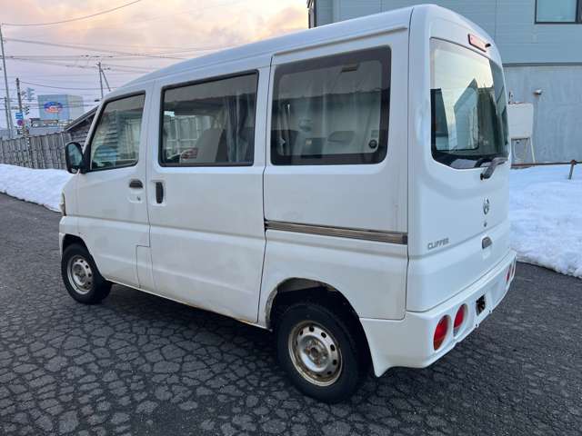 2011 Nissan Clipper – thumbnail 3