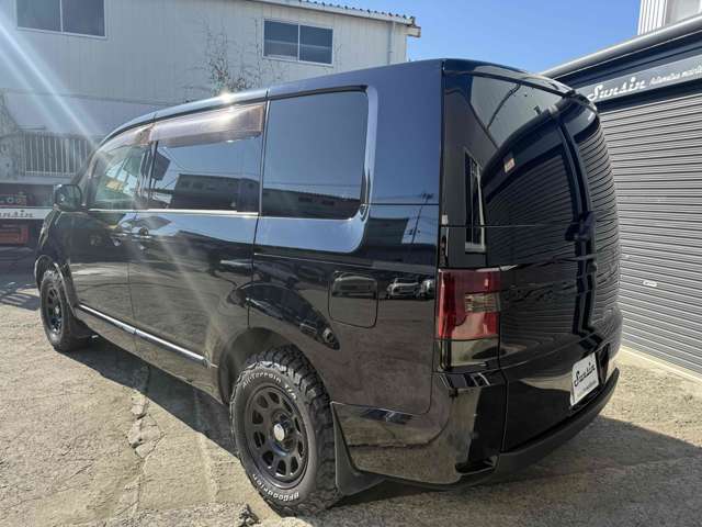 2011 Mitsubishi Delica D:5 – thumbnail 3