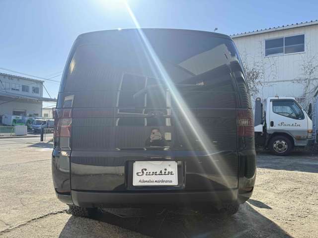 2011 Mitsubishi Delica D:5 – thumbnail 4