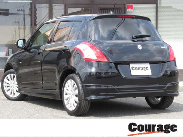 2011 Suzuki Swift – thumbnail 4