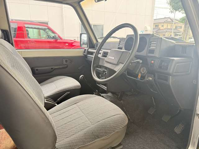 1990 Daihatsu Rugger – thumbnail 3