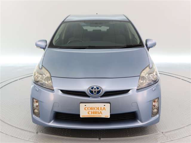 2011 Toyota Prius – thumbnail 2