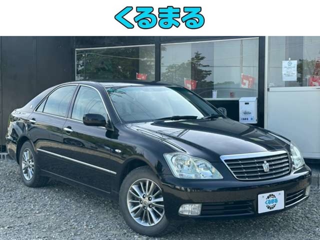 2004 Toyota Crown Royal