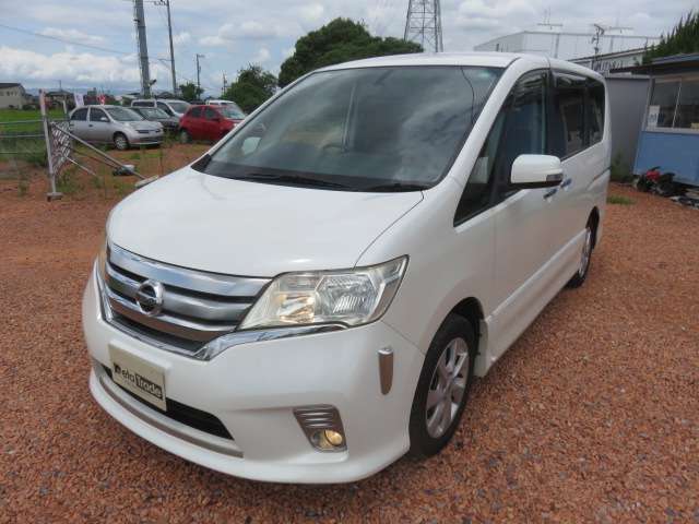 2011 Nissan Serena – thumbnail 3