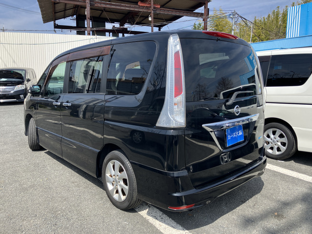 2011 Nissan Serena – thumbnail 3