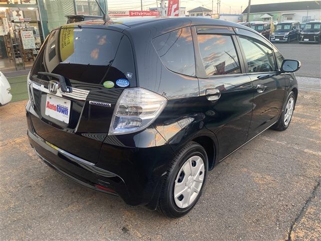 2011 Honda Fit Hybrid – thumbnail 4
