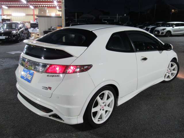 2011 Honda Civic Type R Euro – thumbnail 2