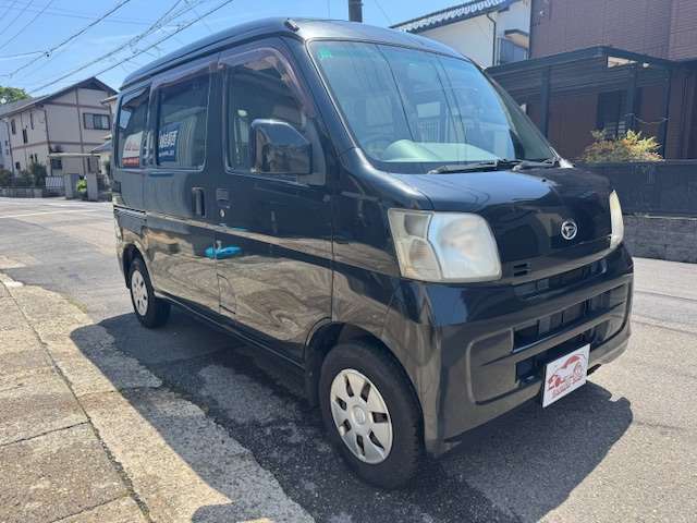2011 Daihatsu Hijet Cargo – thumbnail 4