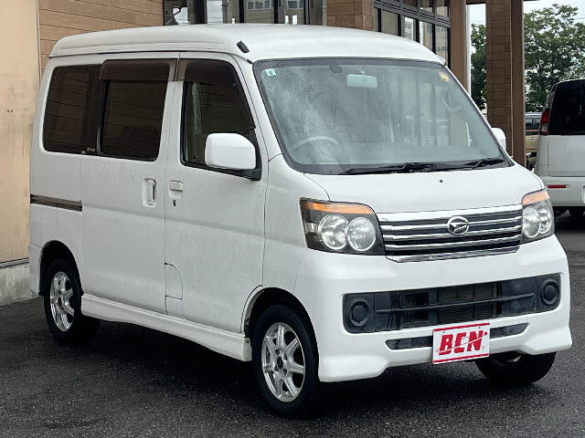 2011 Daihatsu Atrai Wagon – thumbnail 2