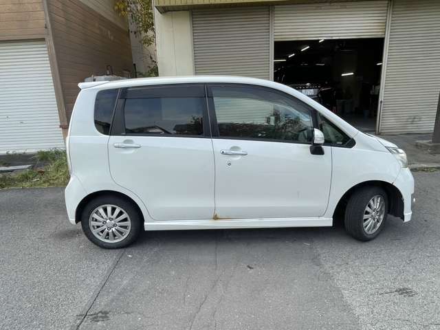 2011 Daihatsu Move – thumbnail 4