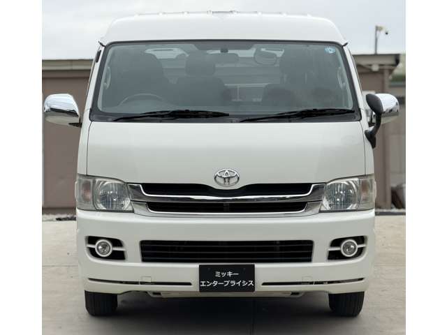 2008 Toyota Hiace – thumbnail 3