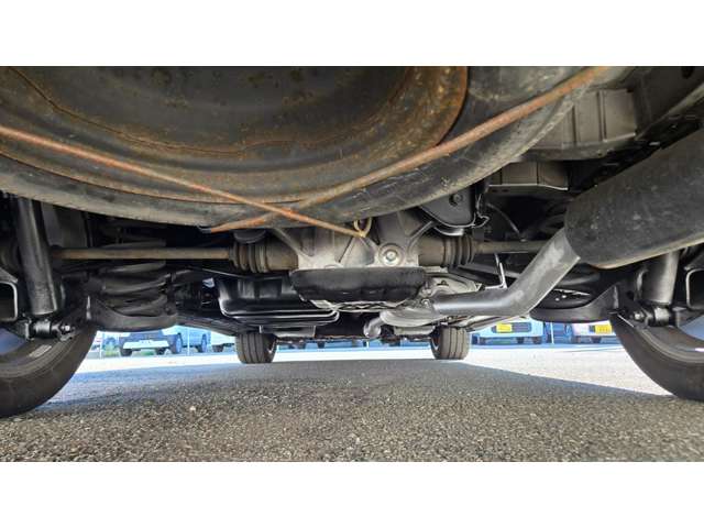 2011 Toyota Alphard – thumbnail 4