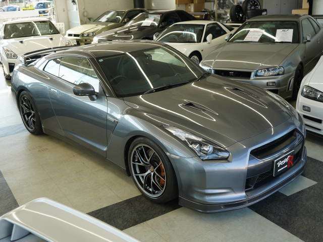 2008 Nissan GT-R – thumbnail 3