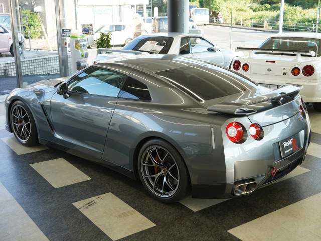 2008 Nissan GT-R – thumbnail 4