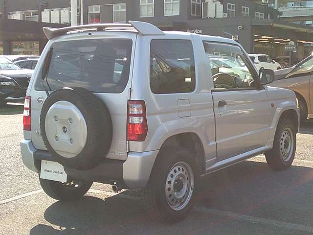 2009 Nissan Kix – thumbnail 3