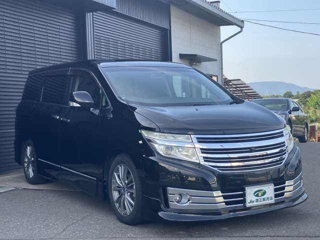 2011 Nissan Elgrand – thumbnail 3