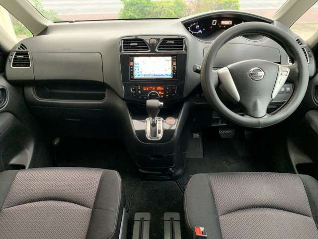 2011 Nissan Serena – thumbnail 4
