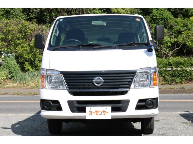 2011 Nissan Caravan – thumbnail 4