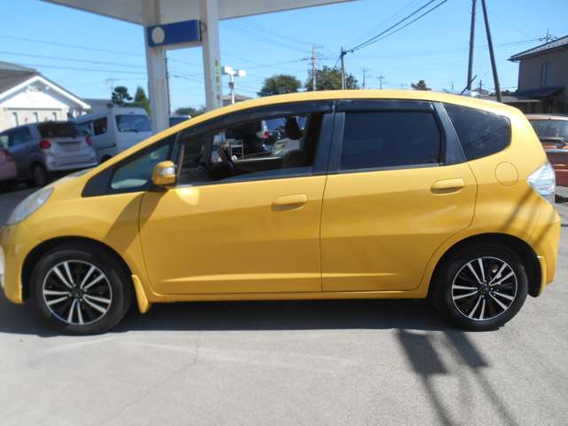 2011 Honda Fit Hybrid – thumbnail 4