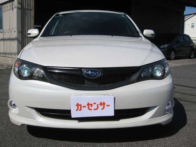 2011 Subaru Impreza Hatchback – thumbnail 2