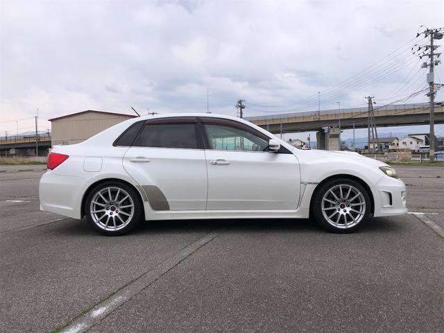 2011 Subaru Impreza STI – thumbnail 4