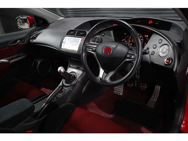 2011 Honda Civic Type R Euro – thumbnail 4