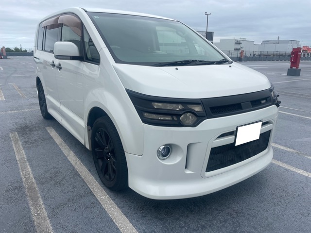 2008 Mitsubishi Delica D:5