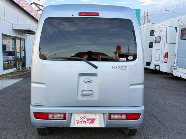 2011 Daihatsu Hijet Cargo – thumbnail 4
