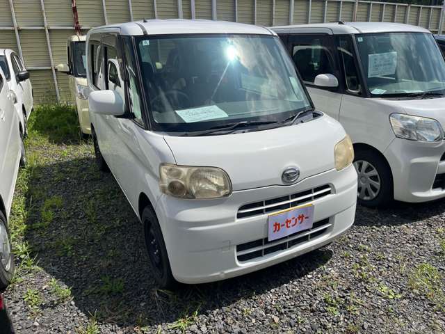 2010 Daihatsu Tanto – thumbnail 3