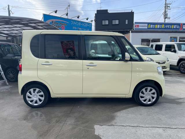 2011 Daihatsu Tanto – thumbnail 4