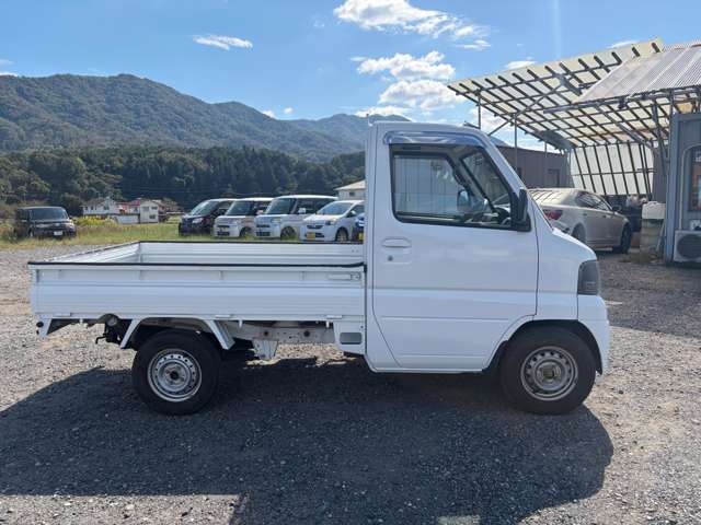 2004 Mitsubishi Minicab Truck – thumbnail 4