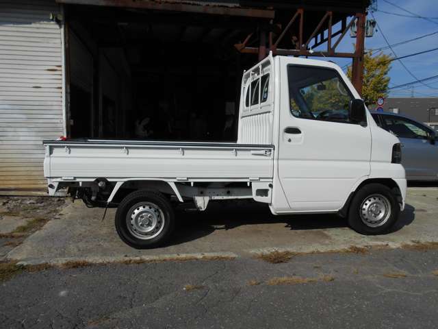 2011 Mitsubishi Minicab Truck – thumbnail 2