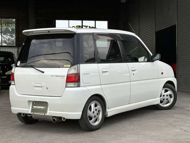 2001 Subaru Pleo – thumbnail 4