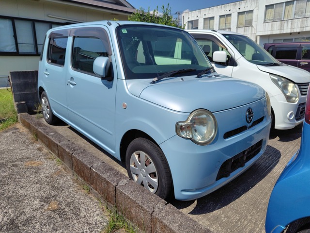 2010 Daihatsu Mira Cocoa