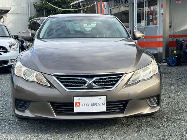 2011 Toyota Mark X – thumbnail 2