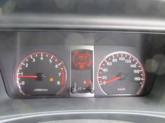 2009 Nissan Serena – thumbnail 4