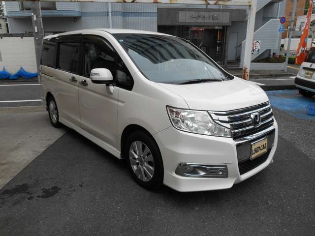 2011 Honda Stepwgn – thumbnail 3