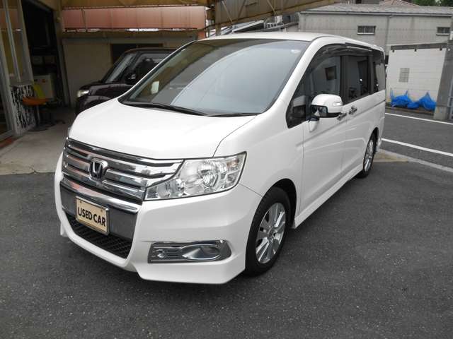 2011 Honda Stepwgn – thumbnail 4