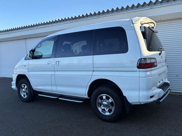2006 Mitsubishi Delica Space Gear – thumbnail 3