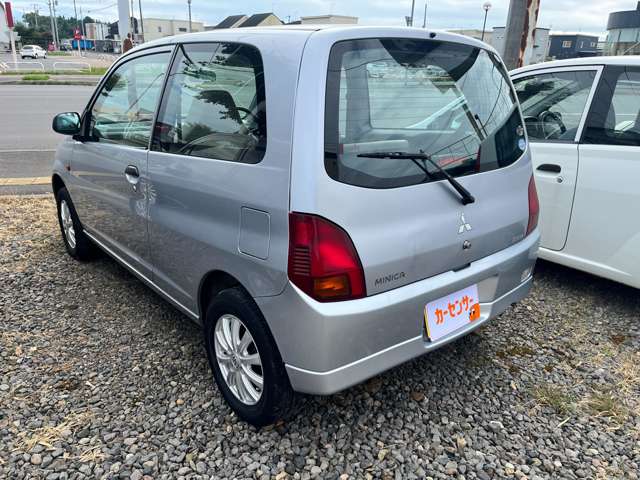 2010 Mitsubishi Minica – thumbnail 2
