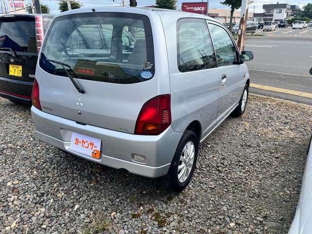 2010 Mitsubishi Minica – thumbnail 4