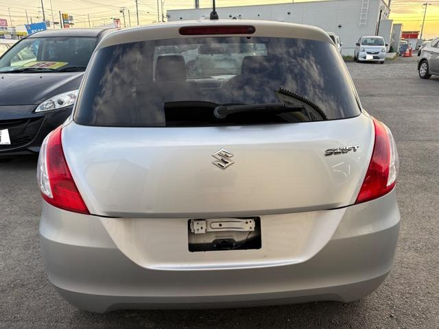 2011 Suzuki Swift – thumbnail 4