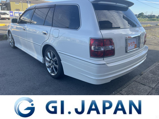 2002 Toyota Crown Estate – thumbnail 2