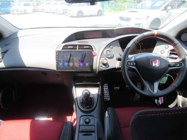 2011 Honda Civic Type R Euro – thumbnail 3