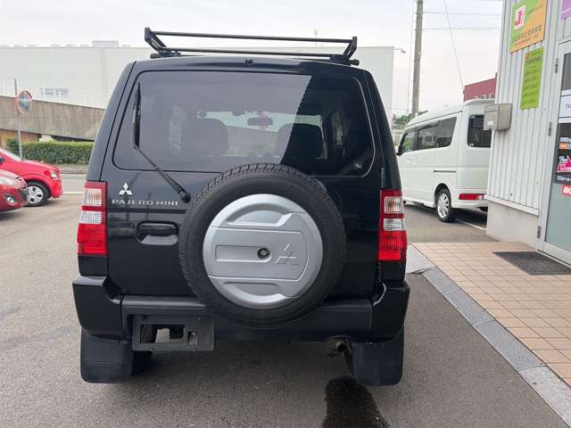 2010 Mitsubishi Pajero Mini – thumbnail 3