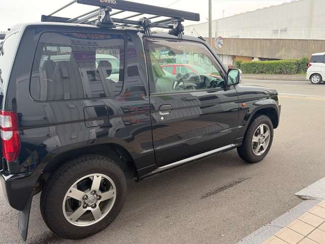 2010 Mitsubishi Pajero Mini – thumbnail 4