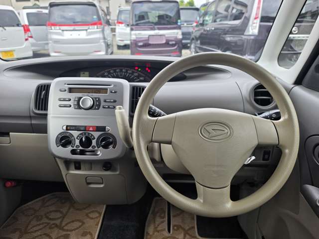 2011 Daihatsu Tanto – thumbnail 2